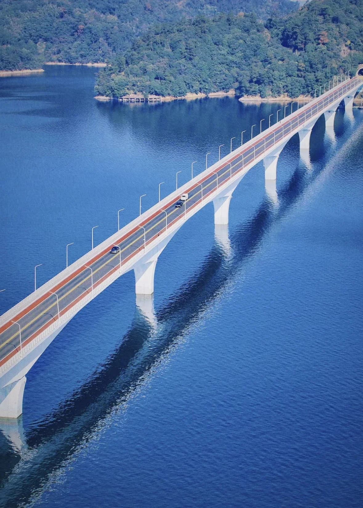 Bridge over Qiandao Lake